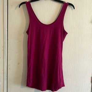 No Boundaries Tank Top. L/G (11/13) Pinkish/Purple.